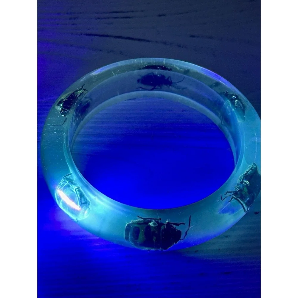Vintage Neon Beatle Clear Lucite Bangle Bracelet Rare Excellent Fluorescent